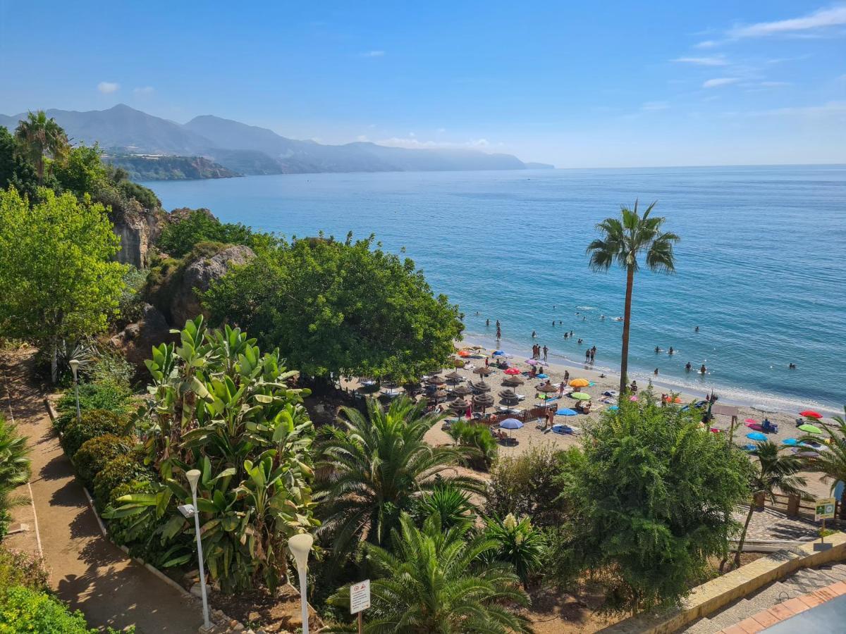 Beach Villa ,Nerja, Seaview, Pool, 3 Bedrooms, Huge Terrace And Garden Экстерьер фото