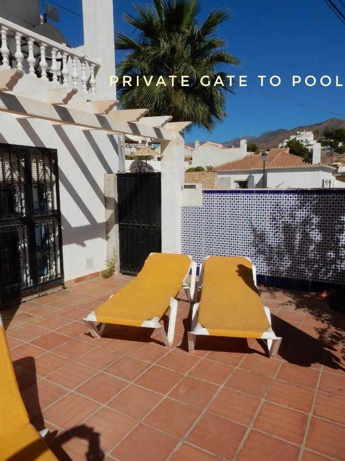 Beach Villa ,Nerja, Seaview, Pool, 3 Bedrooms, Huge Terrace And Garden Экстерьер фото