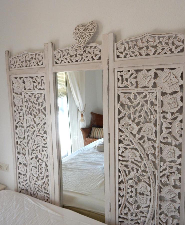 Beach Villa ,Nerja, Seaview, Pool, 3 Bedrooms, Huge Terrace And Garden Экстерьер фото